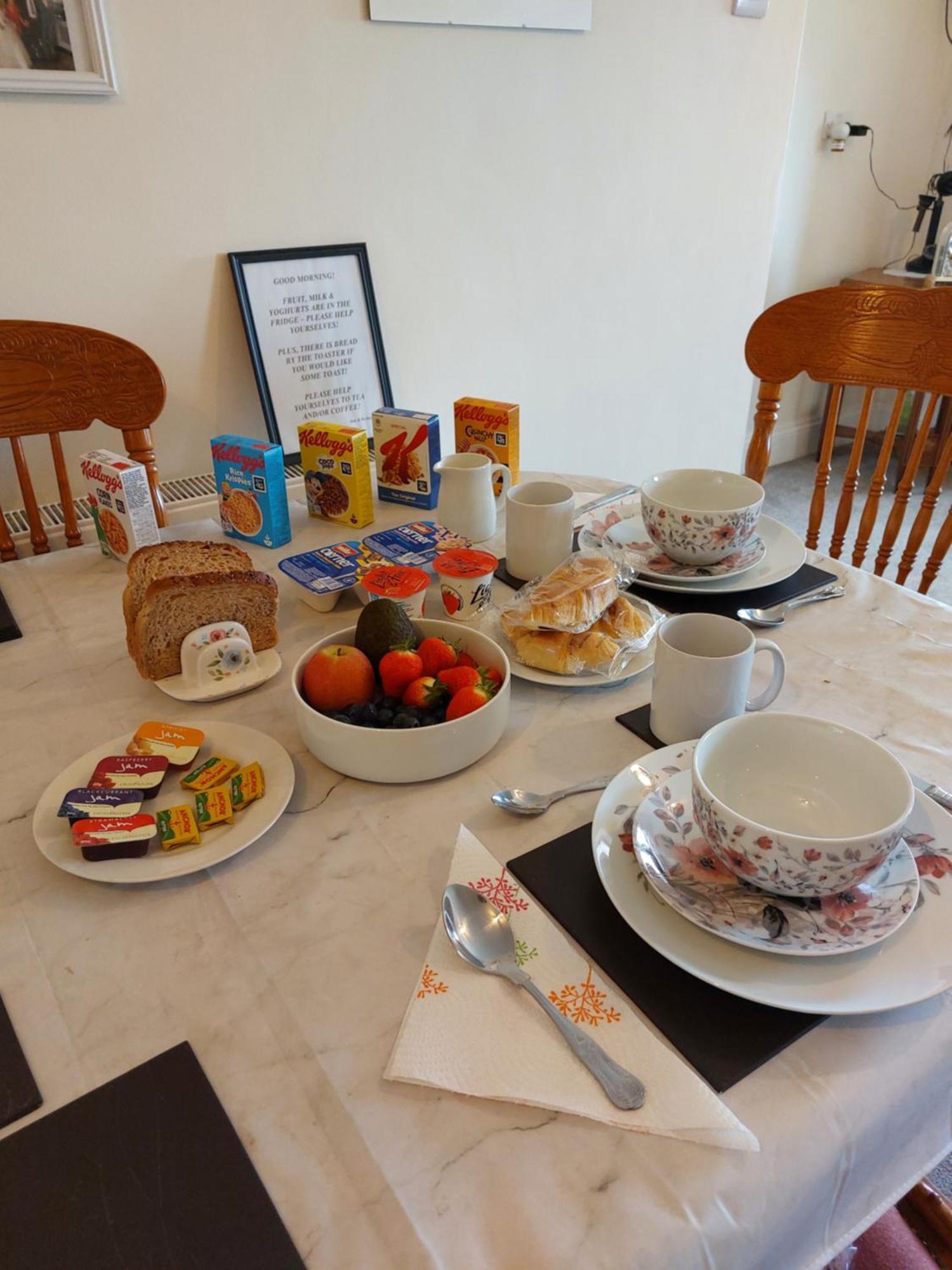 Moonraker Private Room In Our Cosy Cottage Home St Austell Buitenkant foto